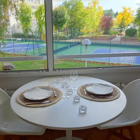 Arbres & Tennis Appartement *
